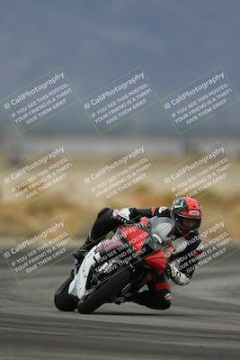 media/Nov-15-2025-Race Pace (Sat) [[8de605a2d8]]/Non Verified Riders (1st 20 Minutes)/Turn 4 (1010am)/